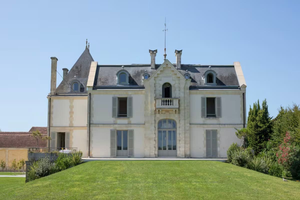 Etablissement de charme avec piscine à 10min des châteaux viticoles - Photo 1