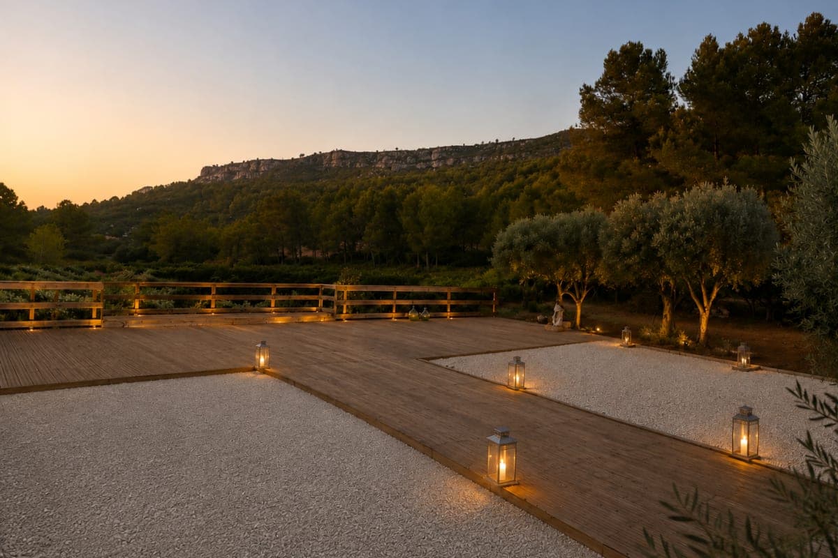 Jardin provençal au cœur des oliviers - Photo 1